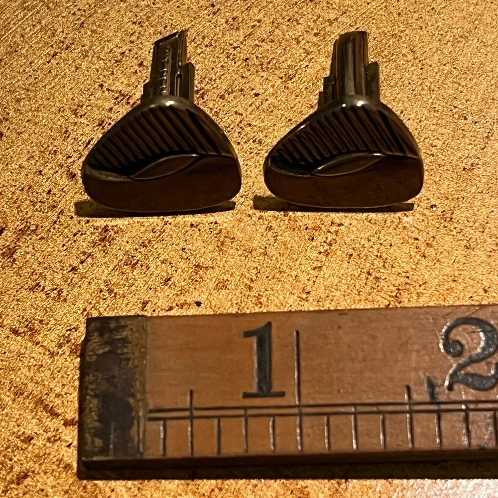 VINTAGE MEN’S FASHION CUFFLINKS.
